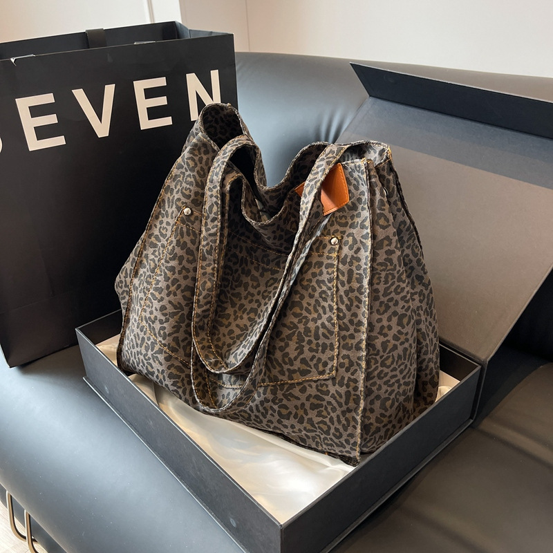 Leopard Pattern Tote Bag Vinta - đánh giá và giá Vintage Fashion Shop