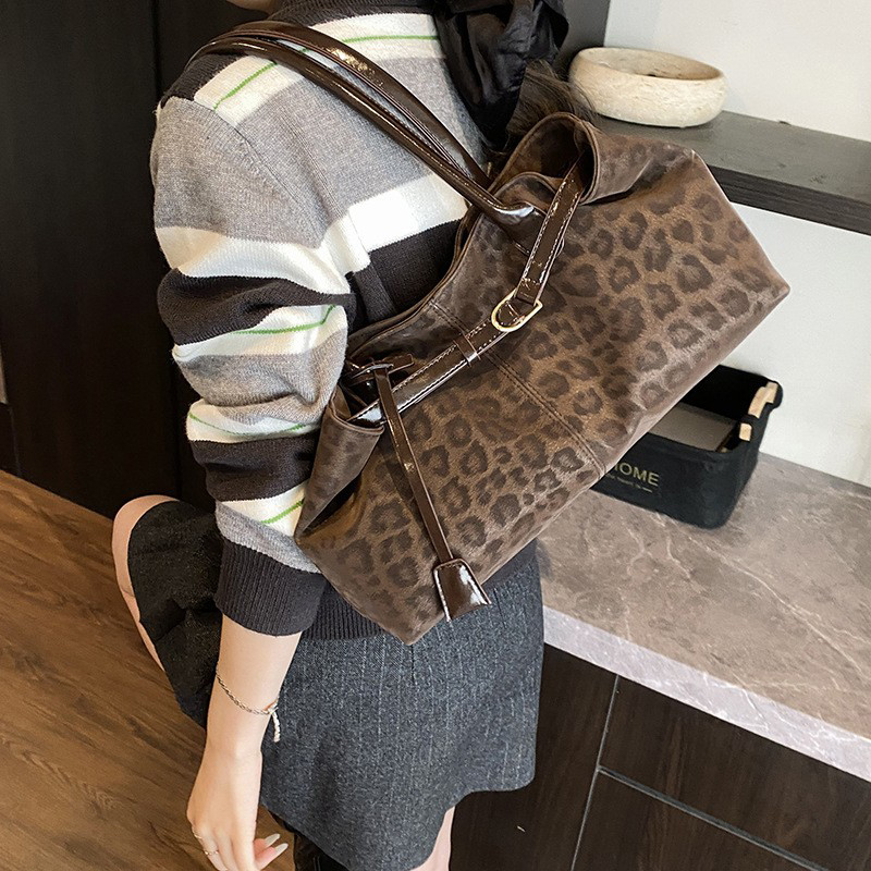 Vintage Leopard Print Tote Bag - đánh giá và giá Vintage Fashion Shop