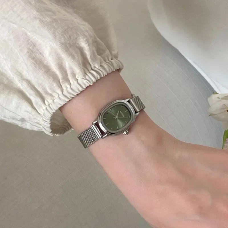 Small Oval Dial Green Watch Si - đánh giá và giá Vintage Fashion Watches