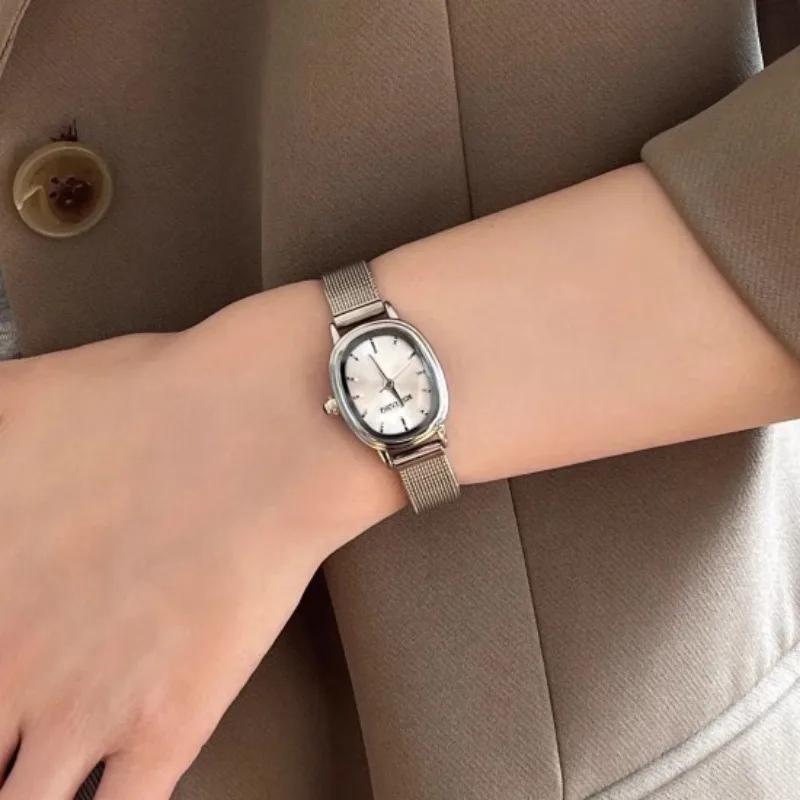 Small Oval Dial Green Watch Si - đánh giá và giá Vintage Fashion Watches